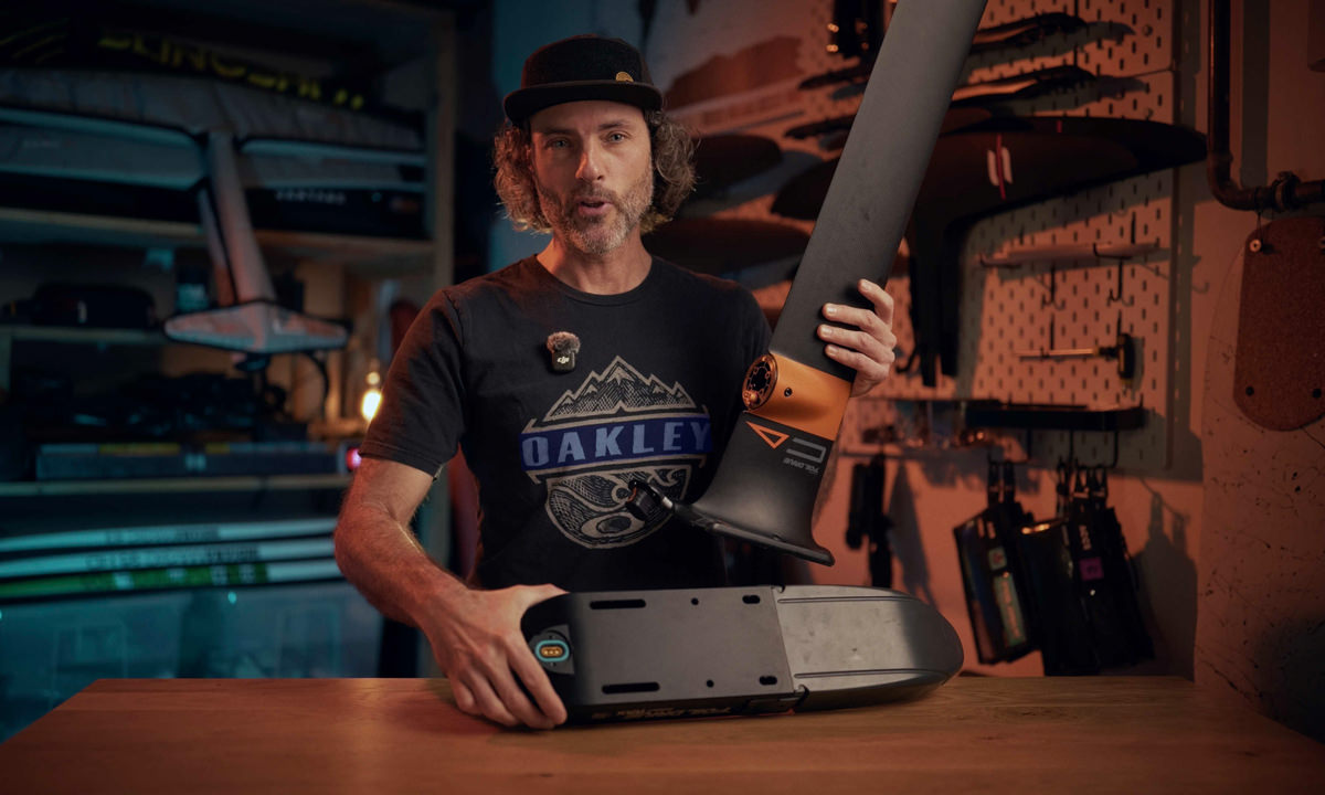 Hoppline Nico Hopp unboxing Code Foils x Foil Drive Mast