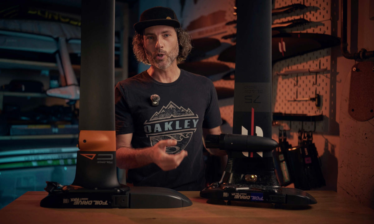 Hoopline compares Integrated Mast and Universal Mast Adapter